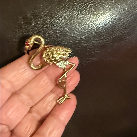 Trifari Gold Flamingo Brooch - Picture 7 of 9